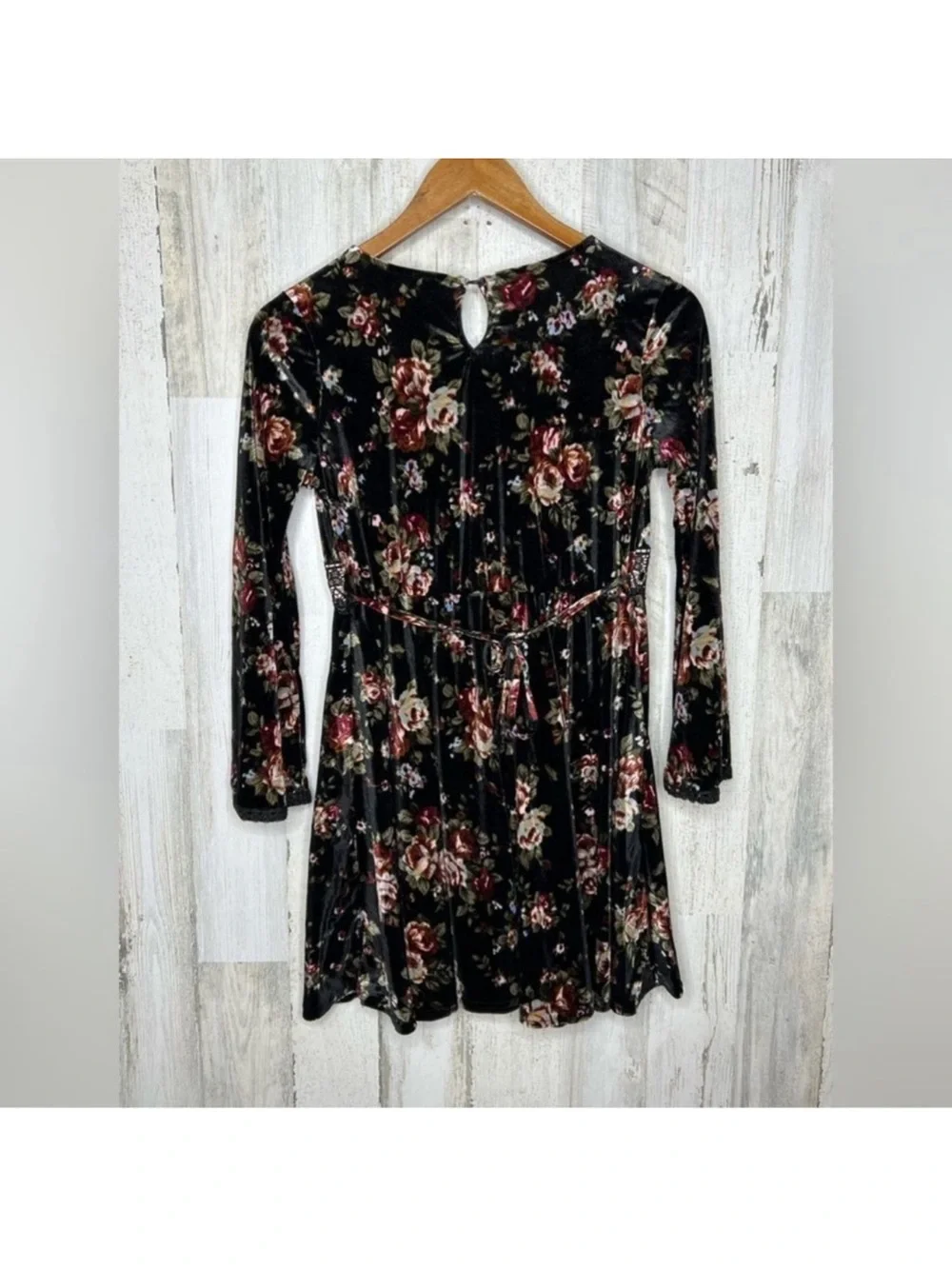 Arizona Girls Size 14 Black Floral Velvet Dress Lace Trim Long Sleeve